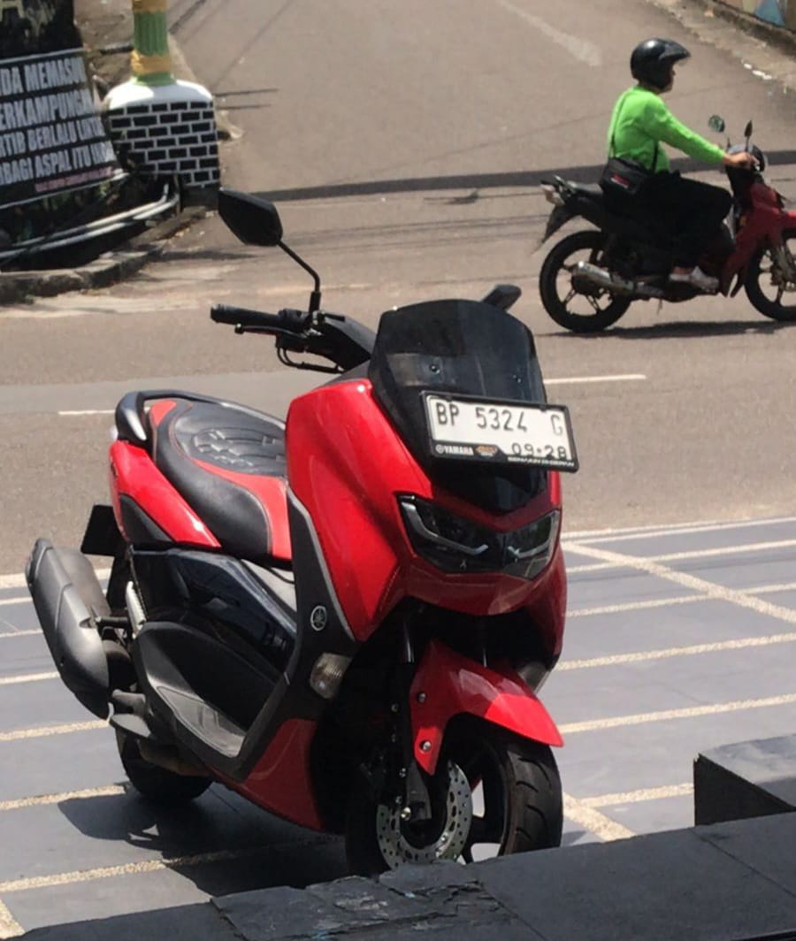 Kehilangan Sepeda Motor NMX BP 5324 G di Halaman Rumah
