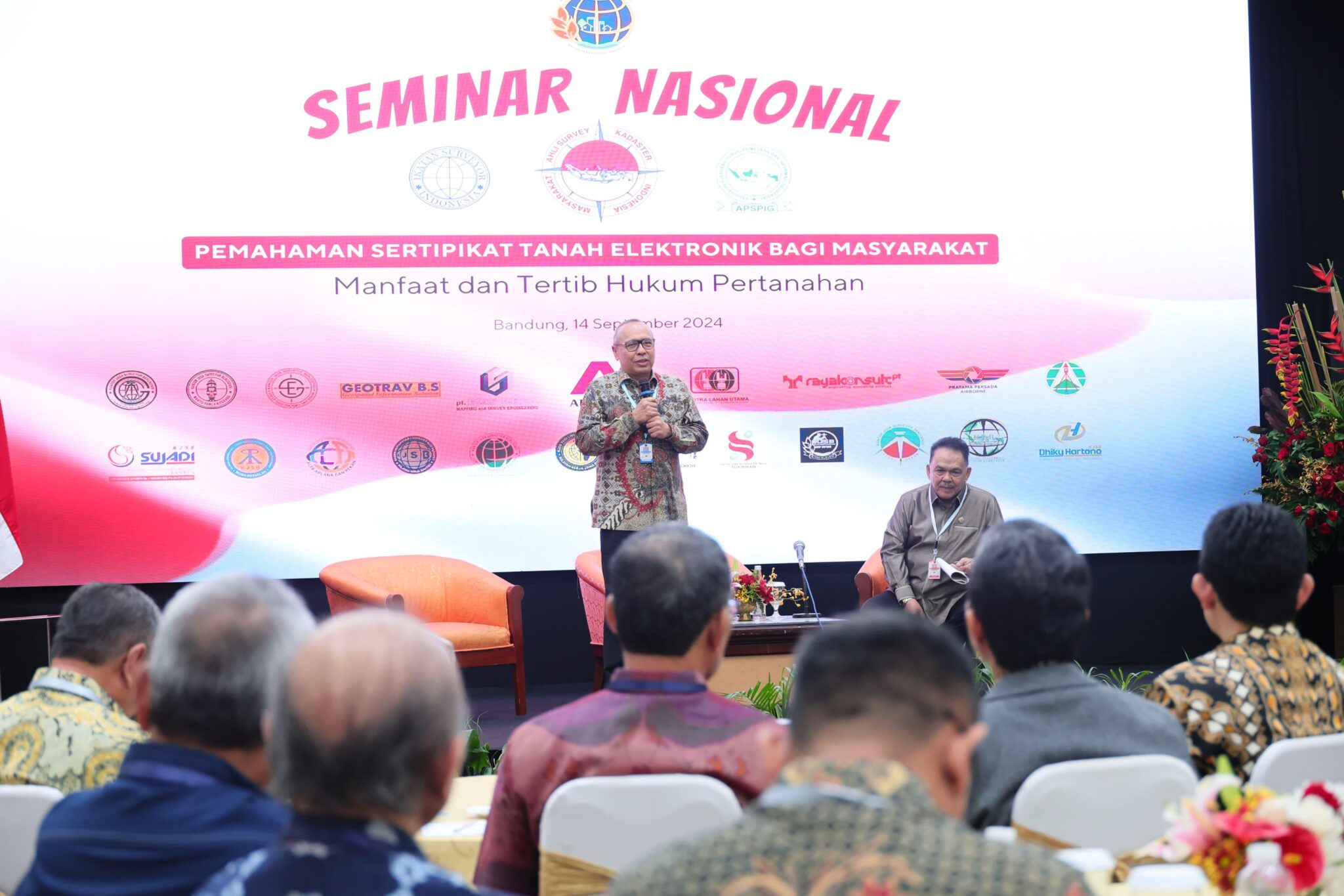 https://www.goindonesia.id/sosialisasikan-sertipikat-el-kepada-praktisi-dan-akademisi-sekjen-kementerian-atr-bpn-sampaikan-capaian-sertipikat-elektronik/