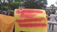 Demo Aktivis di Mapolda Sultra, Usut Dugaan Ijazah Palsu Oknum Kades Marombo Pantai Kabupaten Konawe Utara