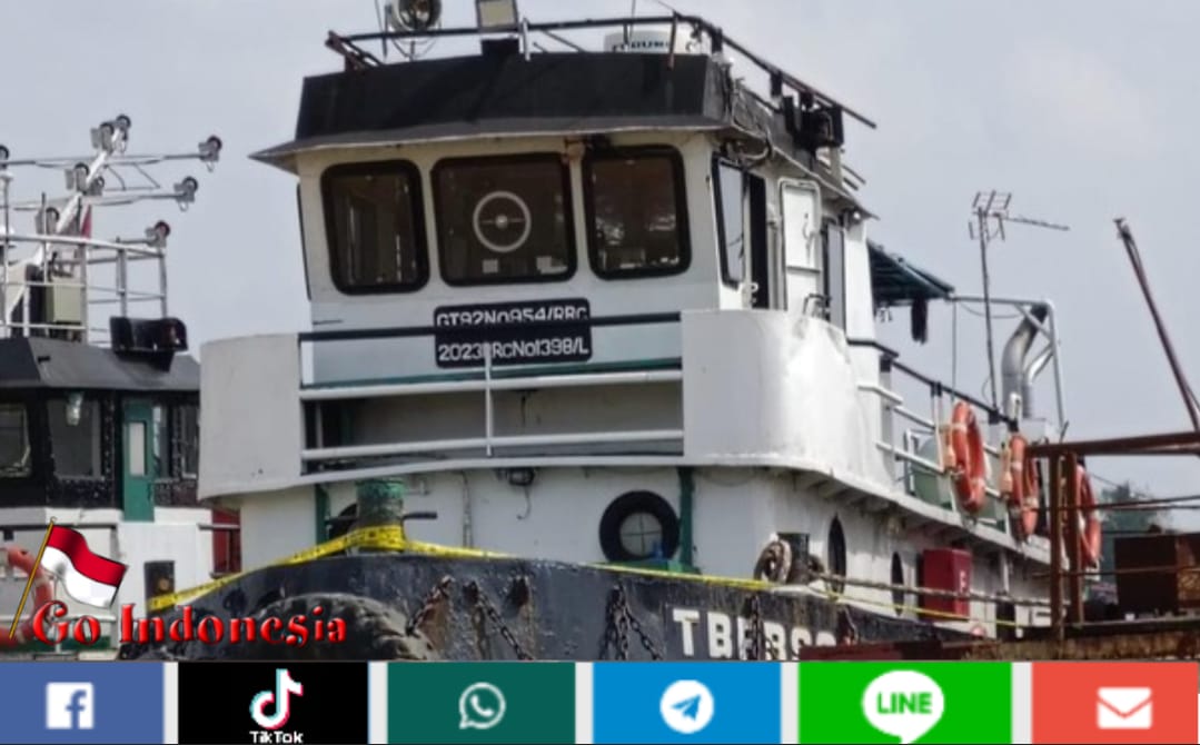 Tiga Nakhoda Kapal Tongkang Ditahan Polairud Polda Jambi Usai Tabrak Fender Jembatan di Jambi