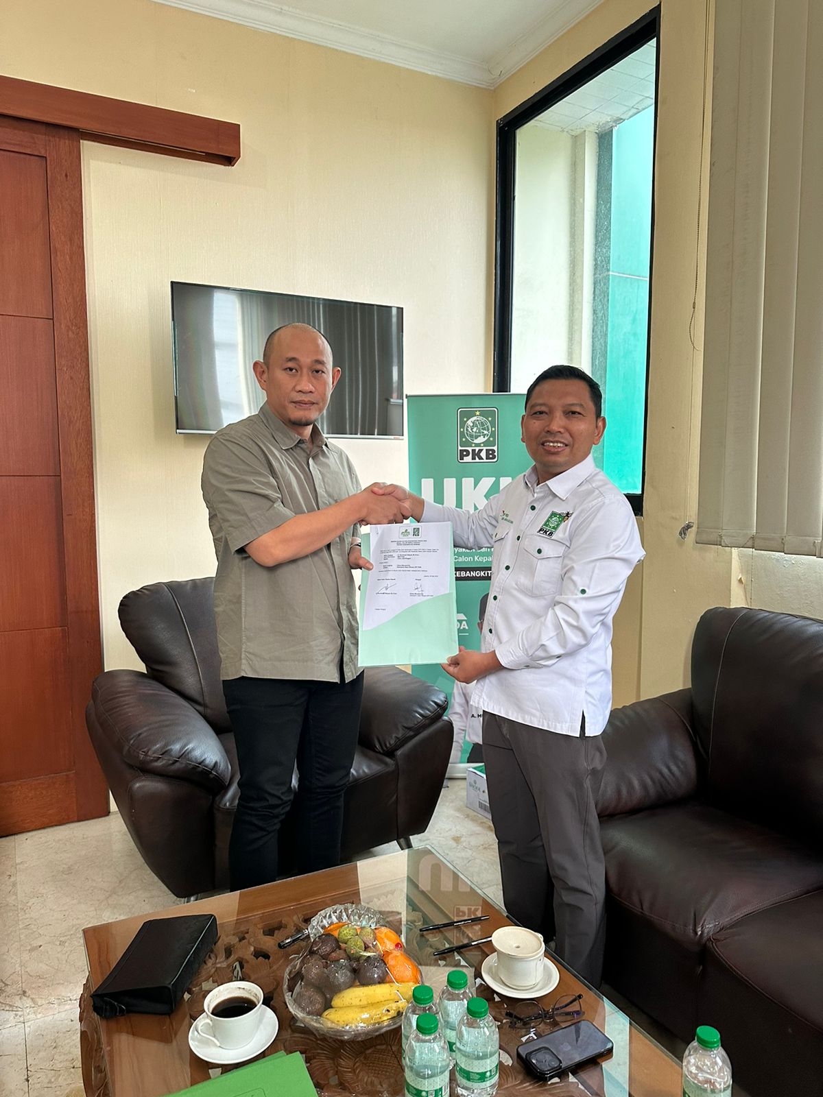 Yoppy Karim Calon Wali Kota Lubuk Linggau Menjalani Proses Paparan Visi Misi Tiga Partai Besar, Yakni PKB , Partai Hanura dan Partai Demokrat