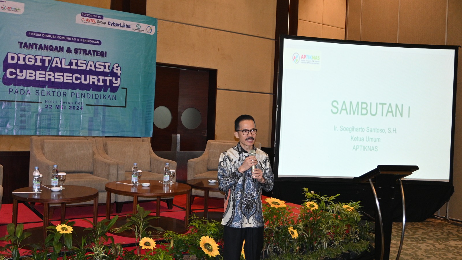 APTIKNAS Gelar Seminar Strategi Digitialisasi Sektor Pendidikan