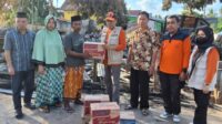 Respon Cepat Laporan Kebakaran di Pulau Kayuadi, Kalaksa BPBD Pimpin Langsung Penyerahan Bantuan ke TKP