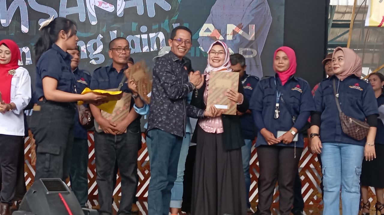 Adelia Werdiningsih S Psi,M Psi Ketua Laskar Amsakar Hadiri Pelantikan dan Pengukuhan Oleh Amsakar Achmad