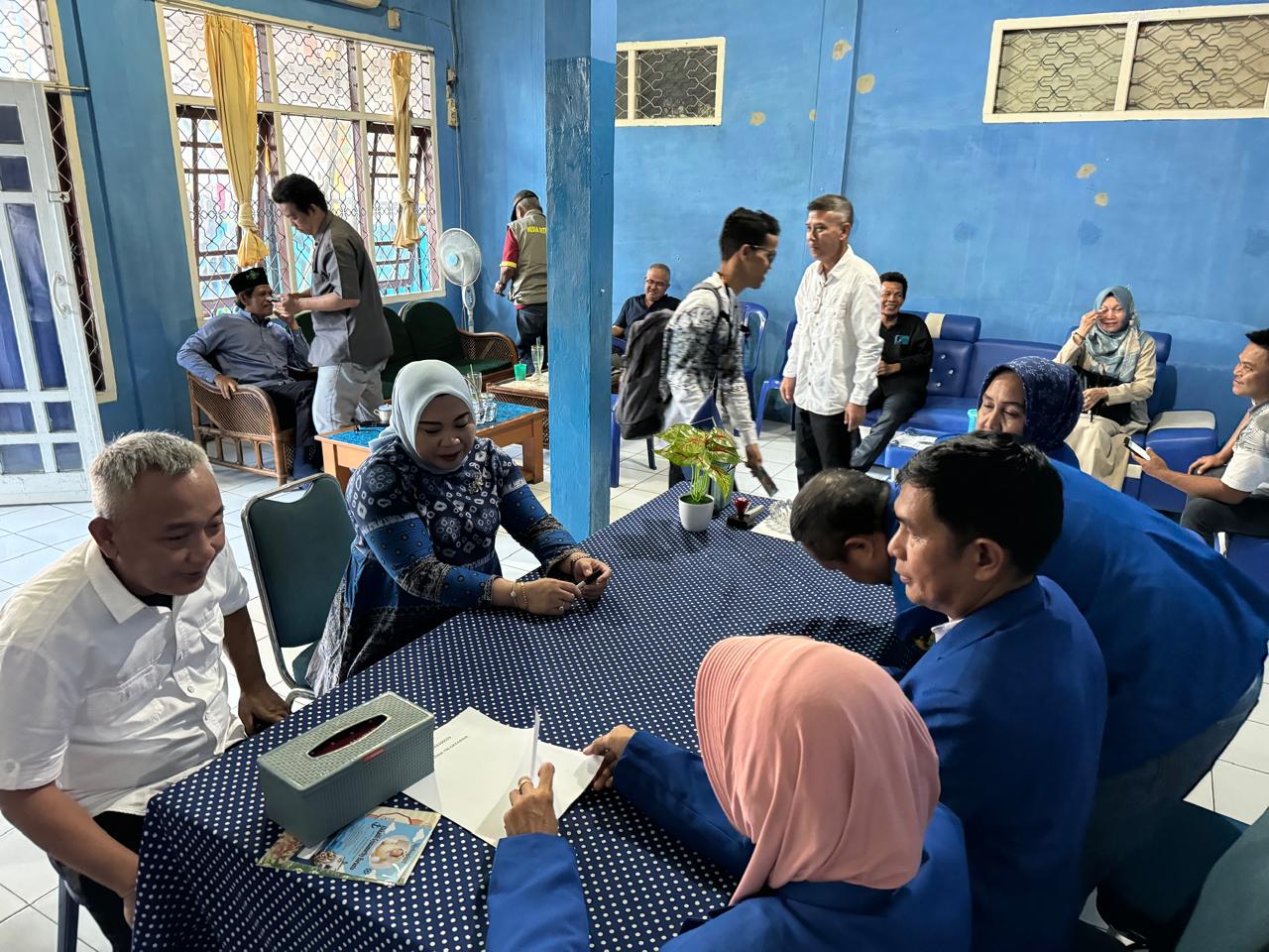 Lidyawati Cik Ujang Kembalikan Formulir Bacabup Ke DPD Partai PAN Kabupaten Muaraenim