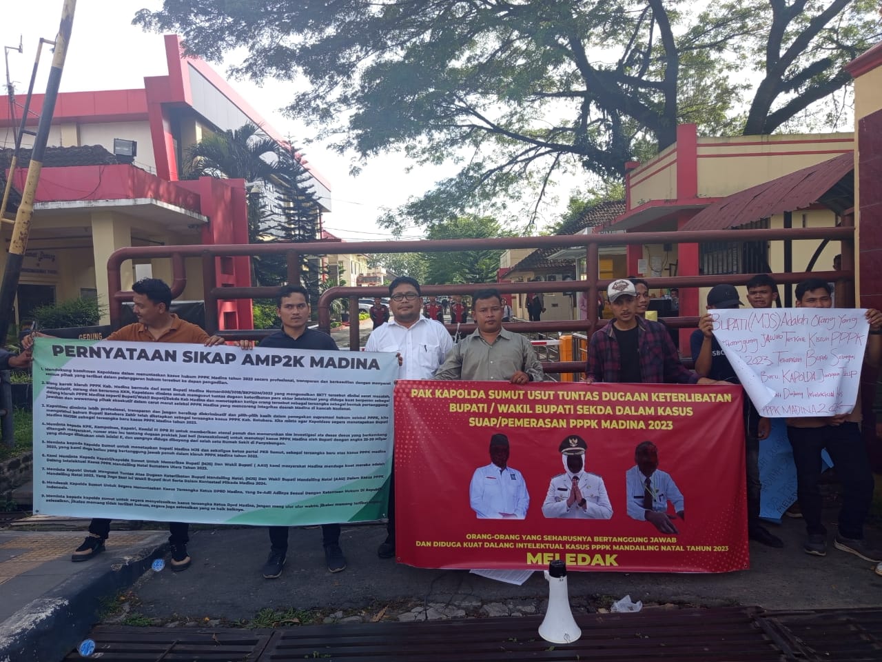 https://www.goindonesia.id/amp2k-kembali-aksi-jilid-ix-meledak-tangkap-semua-mavia-pppk-madina-2023/#google_vignette