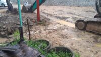 Proyek Jembatan di Klarek Bunguran Utara Sebabkan Rumah Warga Terdampak, Warga Keluhkan Tidak Ada Konfirmasi